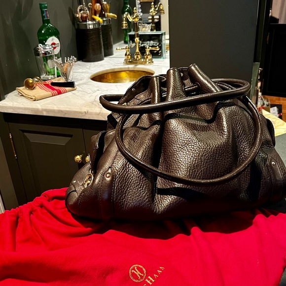 EUC Cole Haan Chocolate Pebble Leather Hobo. Outer pockets gold clip closure. - Picture 2 of 12